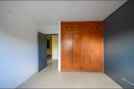 Casa à venda com 463m², 9 quartos e 8 vagasQuarto 2