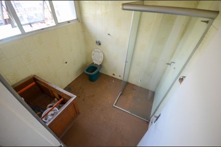 Casa à venda com 463m², 9 quartos e 8 vagasBanheiro da Suíte 1