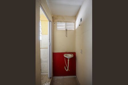 Casa à venda com 463m², 9 quartos e 8 vagasBanheiro da Suíte 2