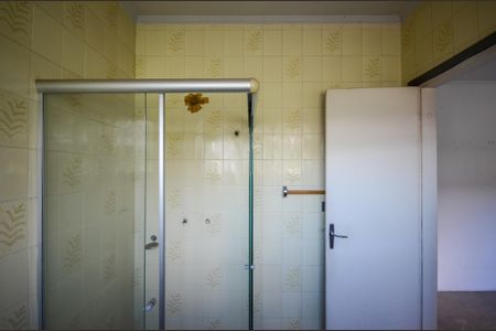 Casa à venda com 463m², 9 quartos e 8 vagasBanheiro da Suíte 1