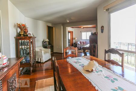 Apartamento à venda com 122m², 2 quartos e 1 vaga