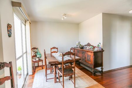 Apartamento à venda com 122m², 2 quartos e 1 vaga