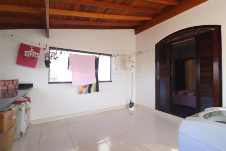 Casa para alugar com 180m², 3 quartos e 2 vagasÁrea de Serviço