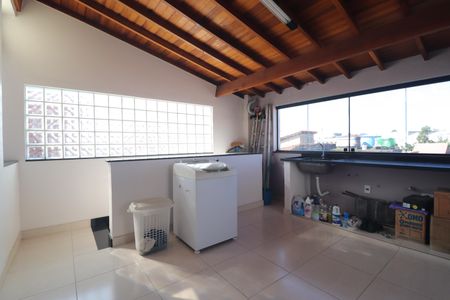 Casa para alugar com 180m², 3 quartos e 2 vagasÁrea de Serviço