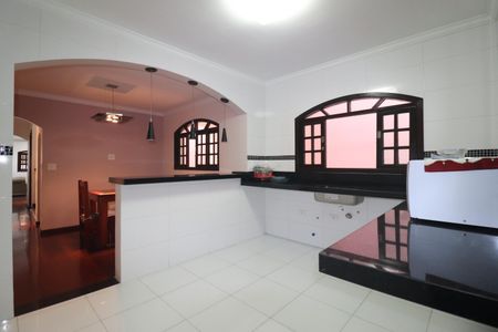 Casa para alugar com 180m², 3 quartos e 2 vagasCozinha