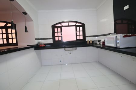 Casa para alugar com 180m², 3 quartos e 2 vagasCozinha