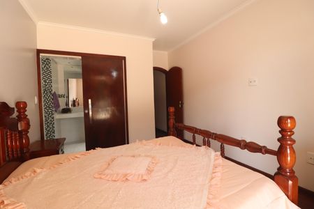 Casa para alugar com 180m², 3 quartos e 2 vagasQuarto 1 suíte