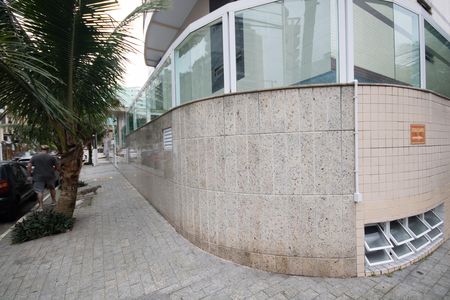 Apartamento para alugar com 112m², 2 quartos e 2 vagas Apartamento para alugar com 112m², 2 quartos e 2 vagasFachada