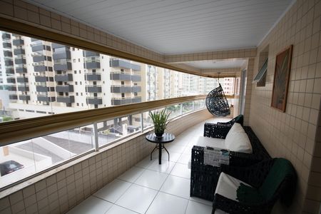 Apartamento para alugar com 112m², 2 quartos e 2 vagas Apartamento para alugar com 112m², 2 quartos e 2 vagasVaranda