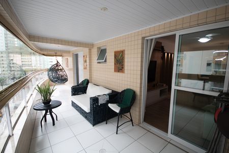 Apartamento para alugar com 112m², 2 quartos e 2 vagas Apartamento para alugar com 112m², 2 quartos e 2 vagasVaranda