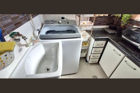 Apartamento à venda com 118m², 3 quartos e 1 vagaÁrea de Serviço 