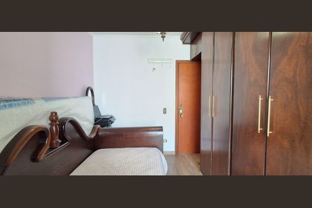 Apartamento à venda com 118m², 3 quartos e 1 vagaQuarto 2