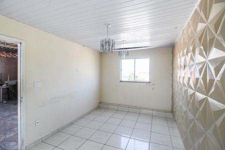 Casa para alugar com 60m², 2 quartos e sem vaga Casa para alugar com 60m², 2 quartos e sem vagaSala