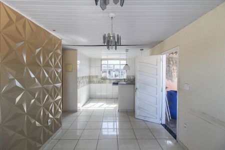 Casa para alugar com 60m², 2 quartos e sem vaga Casa para alugar com 60m², 2 quartos e sem vagaSala