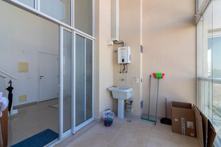 Apartamento à venda com 64m², 2 quartos e 1 vagaÁrea de Serviço