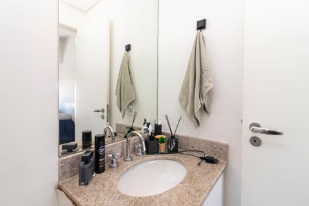 Apartamento à venda com 64m², 2 quartos e 1 vagaBanheiro Social