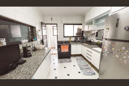 Apartamento à venda com 133m², 4 quartos e 2 vagas Apartamento à venda com 133m², 4 quartos e 2 vagasCozinha