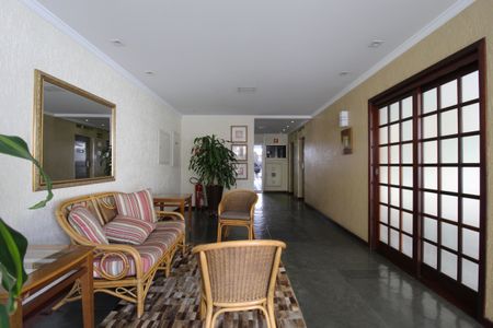 Apartamento à venda com 99m², 2 quartos e 1 vagaHall Social