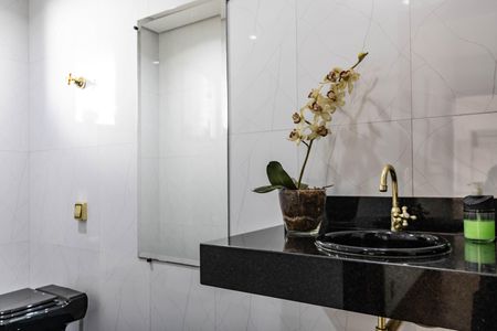 Casa à venda com 320m², 4 quartos e 3 vagasLavabo