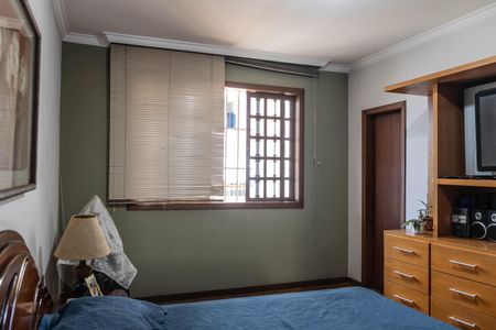 Casa à venda com 320m², 4 quartos e 3 vagasSuíte 1