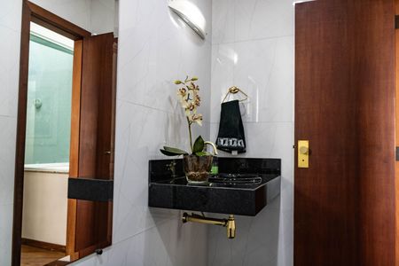 Casa à venda com 320m², 4 quartos e 3 vagasLavabo