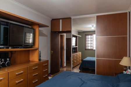 Casa à venda com 320m², 4 quartos e 3 vagasSuíte 1