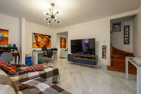 Casa à venda com 129m², 2 quartos e 1 vagaSala