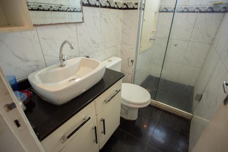 Apartamento à venda com 50m², 2 quartos e 1 vaga Apartamento à venda com 50m², 2 quartos e 1 vagaBanheiro