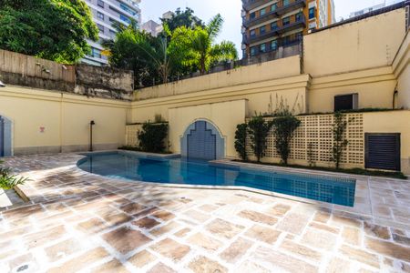 Apartamento para alugar com 33m², 1 quarto e 1 vaga Apartamento para alugar com 33m², 1 quarto e 1 vagaÁrea comum - Piscina