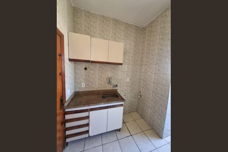 Apartamento à venda com 61m², 2 quartos e 2 vagasCozinha