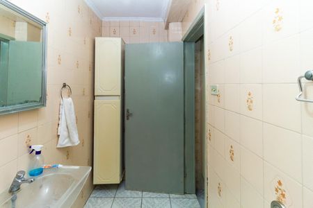 Casa à venda com 70m², 3 quartos e 2 vagas Casa à venda com 70m², 3 quartos e 2 vagasCasa 1 - Banheiro Social