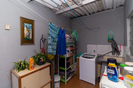 Casa à venda com 70m², 3 quartos e 2 vagas Casa à venda com 70m², 3 quartos e 2 vagasCasa 2 - Área de Serviço