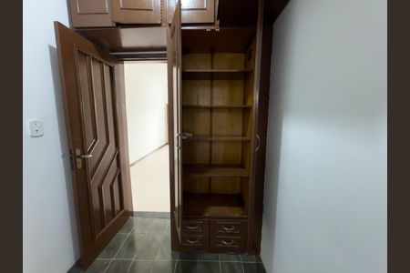 Apartamento para alugar com 70m², 2 quartos e sem vagaQuarto 2