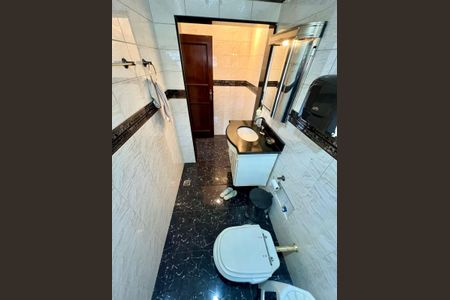 Casa à venda com 263m², 6 quartos e 3 vagasQuarto 4 - Suíte