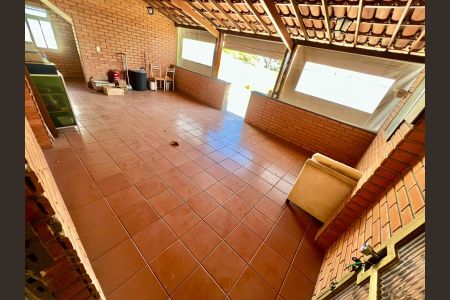 Casa à venda com 263m², 6 quartos e 3 vagasÁrea Externa