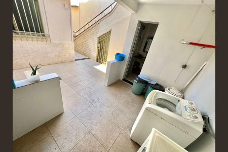 Casa à venda com 263m², 6 quartos e 3 vagasÁrea de Serviço