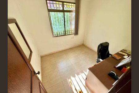 Casa à venda com 263m², 6 quartos e 3 vagasQuarto 3