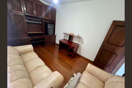 Casa à venda com 263m², 6 quartos e 3 vagasQuarto 5