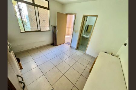 Casa à venda com 263m², 6 quartos e 3 vagasQuarto 6 - Suíte (piso inferior)