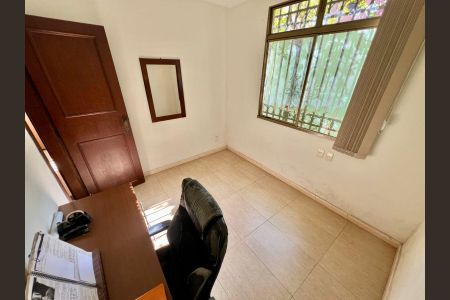 Casa à venda com 263m², 6 quartos e 3 vagasQuarto 3