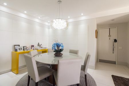 Apartamento à venda com 156m², 3 quartos e 3 vagasSala