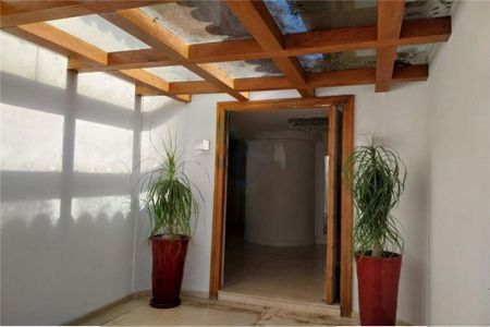 Casa à venda com 510m², 4 quartos e 8 vagas
