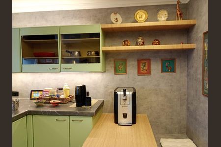 Apartamento à venda com 3 quartos, 207m² em Vila Suzana, São Paulo