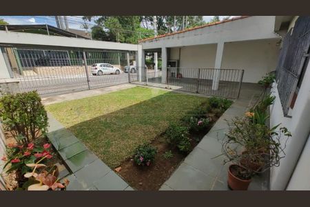 Casa à venda com 219m², 3 quartos e 4 vagas