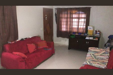 Casa à venda com 107m², 3 quartos e 2 vagas