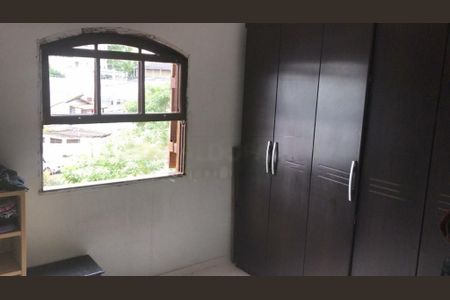 Casa à venda com 107m², 3 quartos e 2 vagas