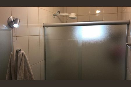 Casa à venda com 107m², 3 quartos e 2 vagas