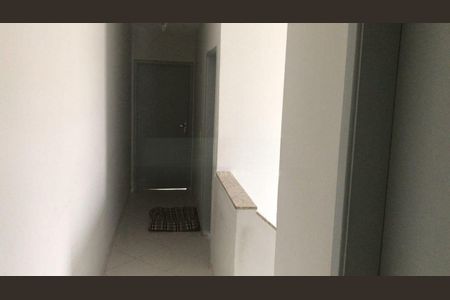 Casa à venda com 107m², 3 quartos e 2 vagas
