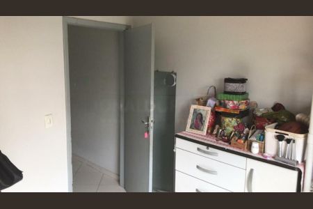 Casa à venda com 107m², 3 quartos e 2 vagas