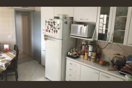 Casa à venda com 107m², 3 quartos e 2 vagas